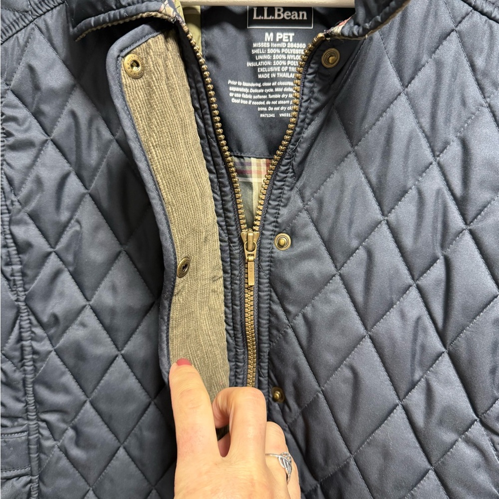 L.L. Bean Women's Dark Blue Quilted Utility Jacket - Picture 3 of 7